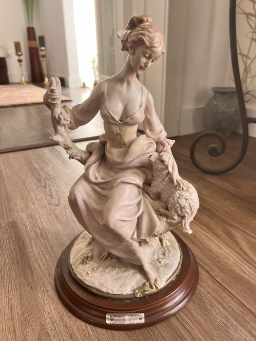 Estatueta Marfinit Genuine