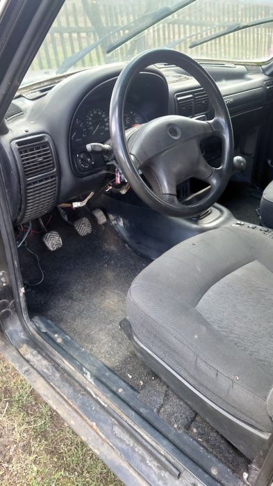 Газ волга 31105,