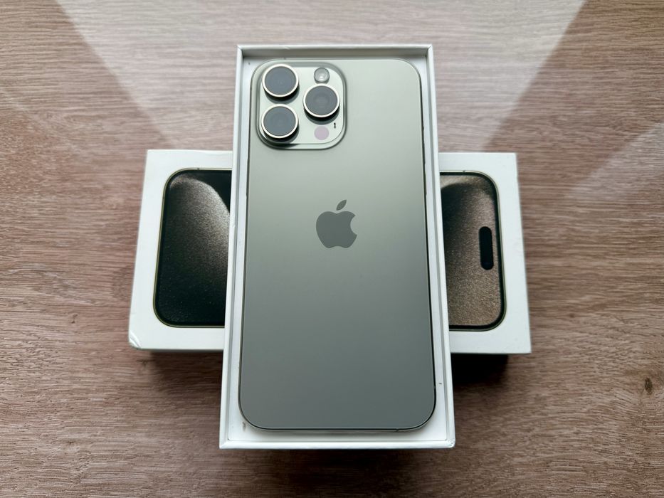 Apple Iphone 15 Pro Max Natural Titanium 256gb акб 88%