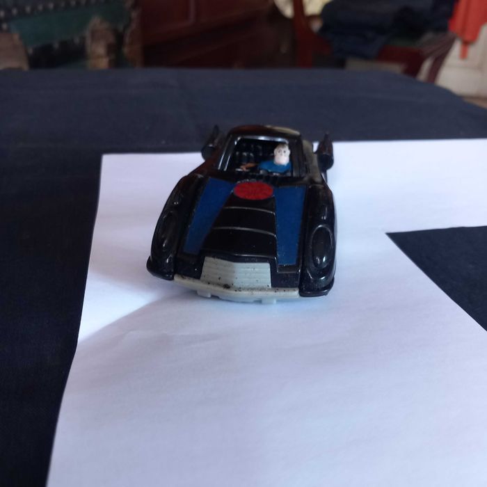 Carro batman impecável