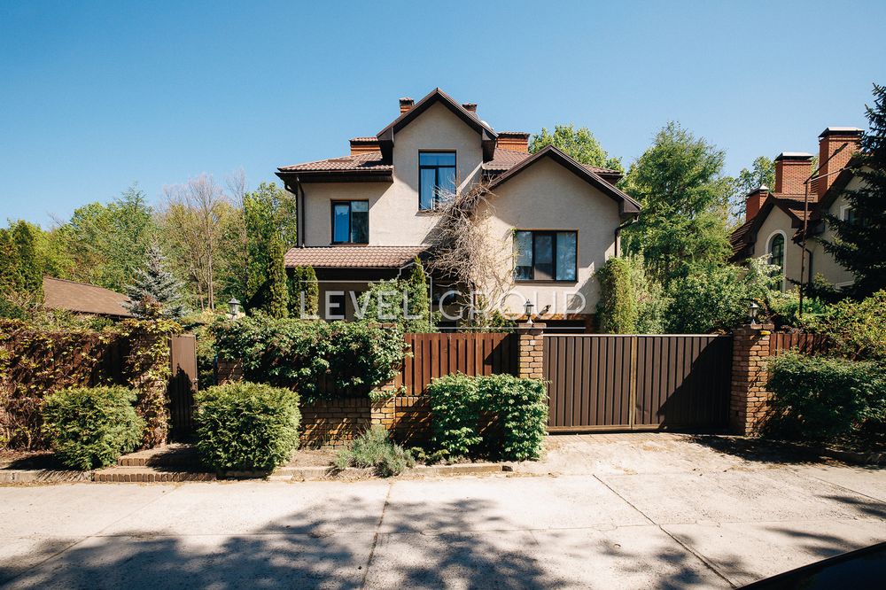 Продаж будинку!  16 соток, будинок 365 м 3 поверхи