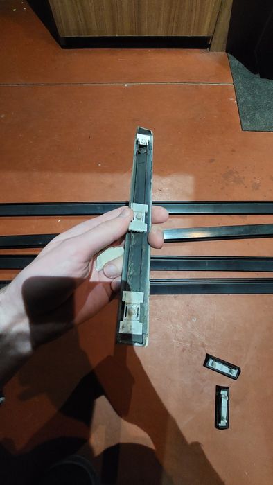 Продам молдинги е38