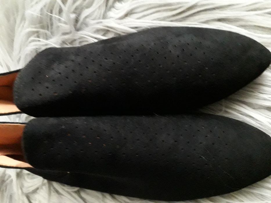 Nowe botki ażurowe 36