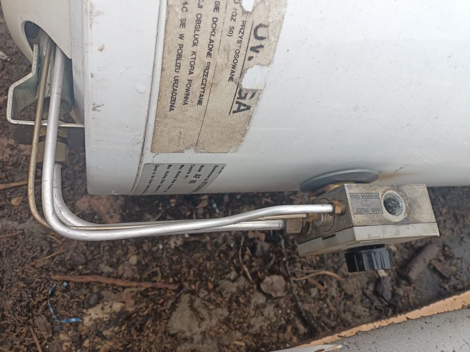 Boiler podgrzewający wodęgazowy