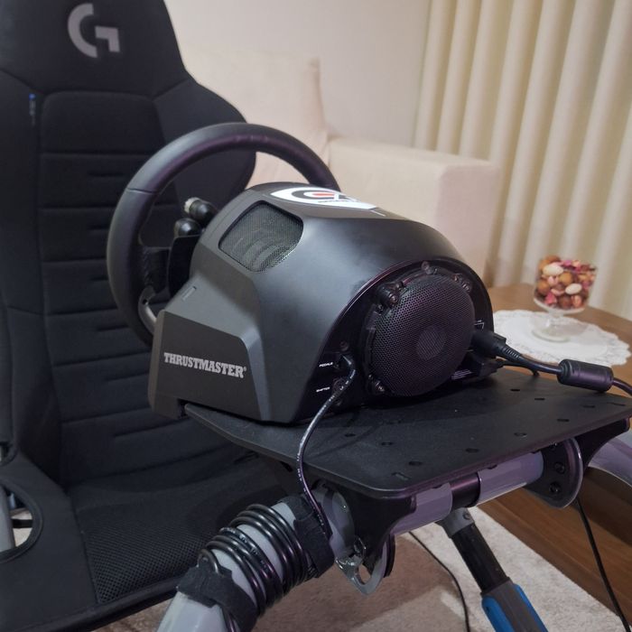 Thrustmaster T-GT  / Pedais t-lcm