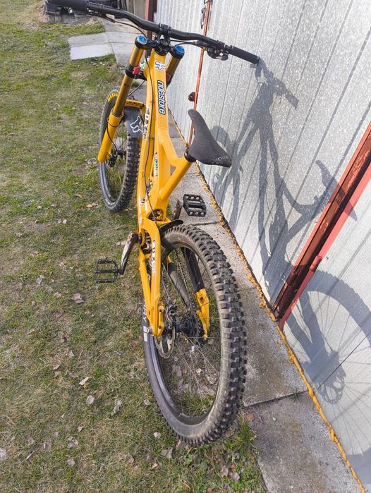 Devinci Wilson DH / Fox 40 Kashima / Shimano Saint / Hope / Downhill