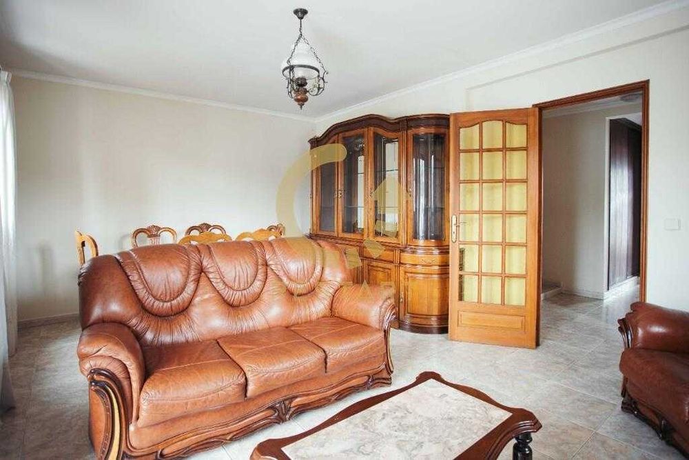 Moradia T3, 3 frentes em Guifões