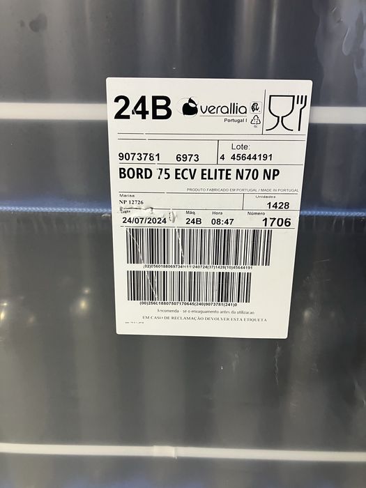 Vende-se  palette garrafas novas