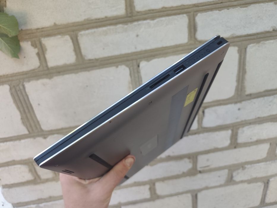 4К Сенсорний Ігровий ноутбук DELL (i7 7700HQ/16/256/GTX 1050 4gb)