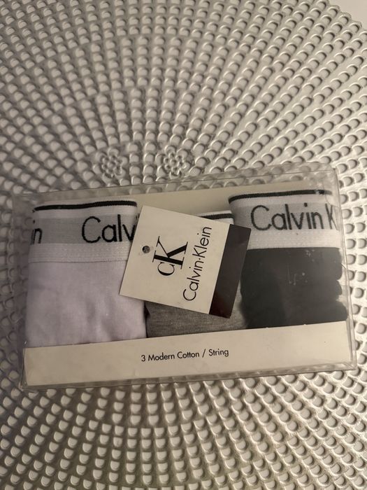 Stringi 3pak Calvin Klein