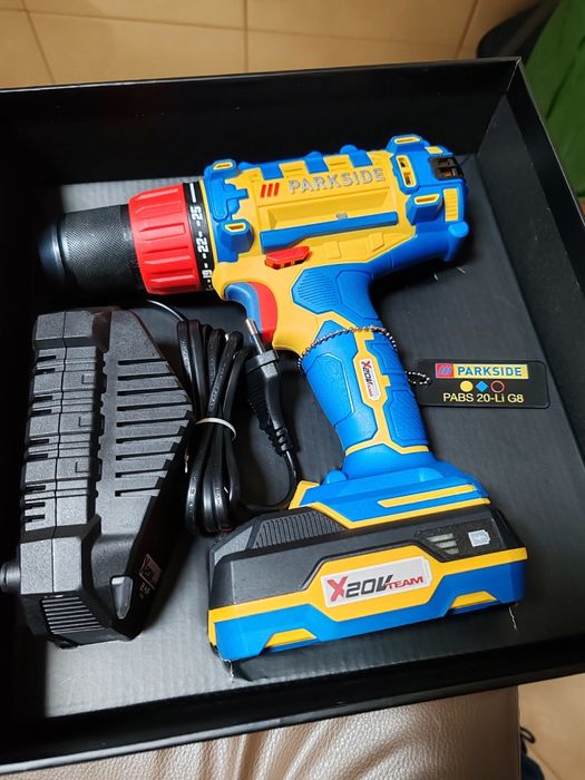 Aparafusadora Parkside com bateria e carregador - Nova Fatura Garantia