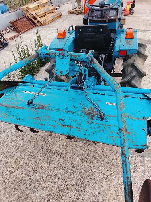 Trator Agrícola Mitsubishi sem Matrícula + 3 Alfaias | Excelente Estado