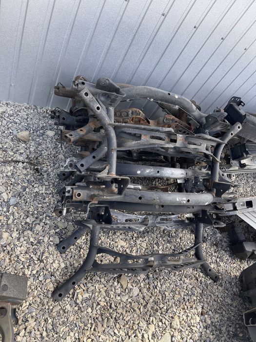 Балка задній підрамник Passat B7 B8 USA NMS