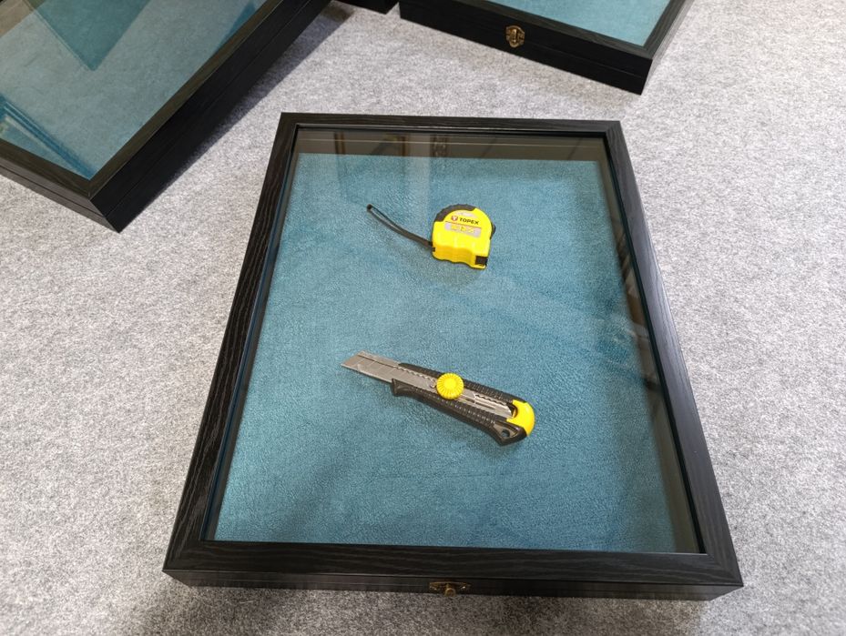 Вітрина під експонати 350:450:40 мм