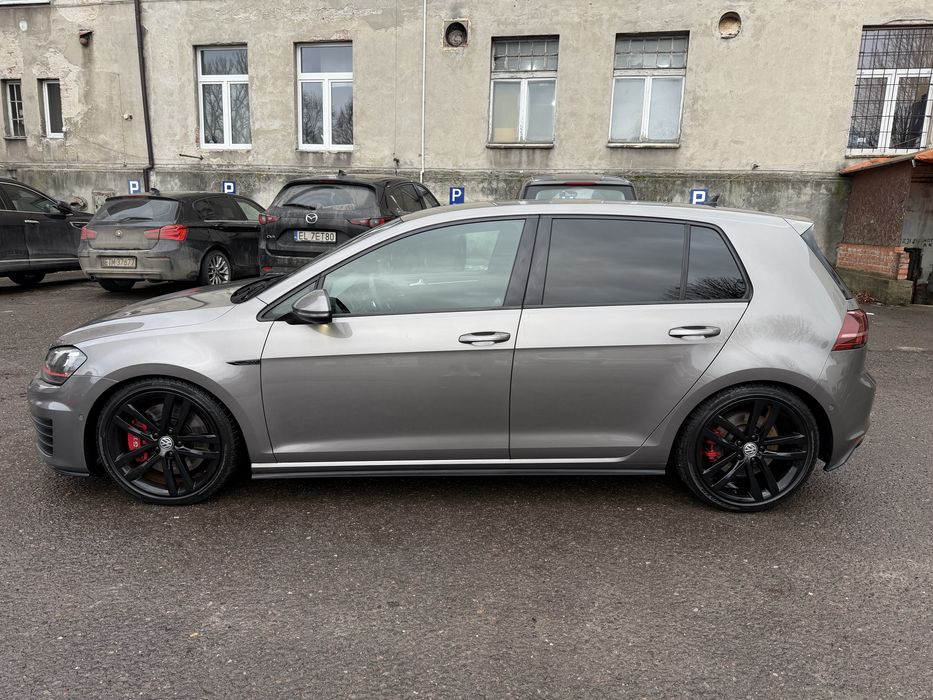Volskwagen Golf GTI 230 KM dynaaudio kamera DSG gwint KW akrapovic