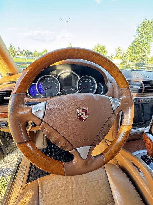 Продам  Porsche Cayenne