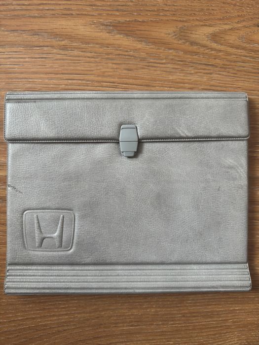 Etui na instrukcję obsługi / dokumenty Honda