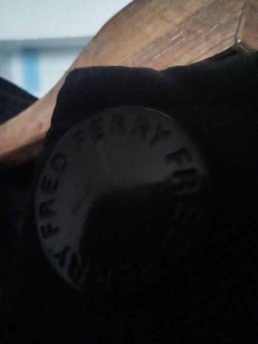 Продам мужской пуховик оригинал . Fred Perry