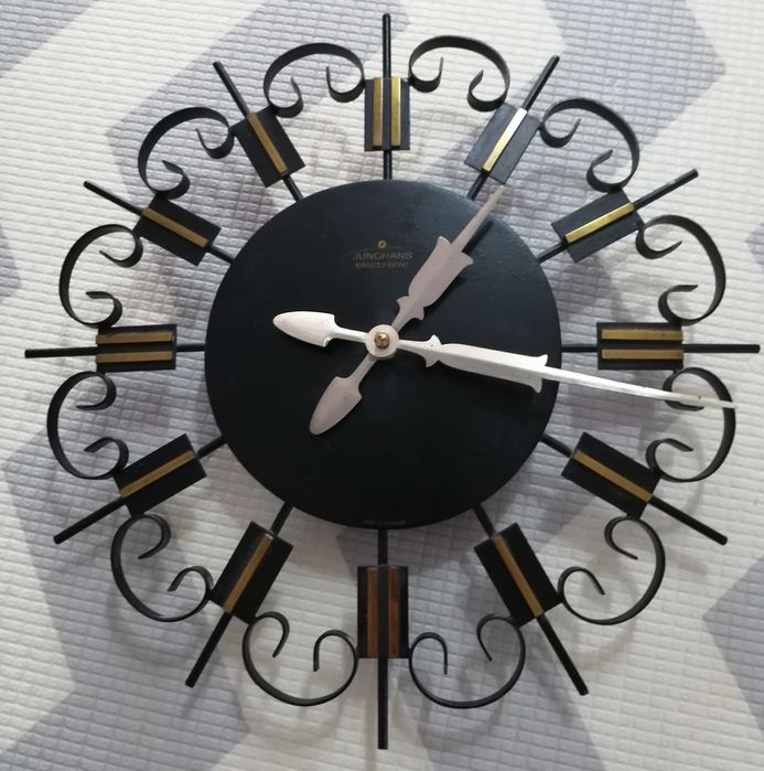 Stary zegar wiszący