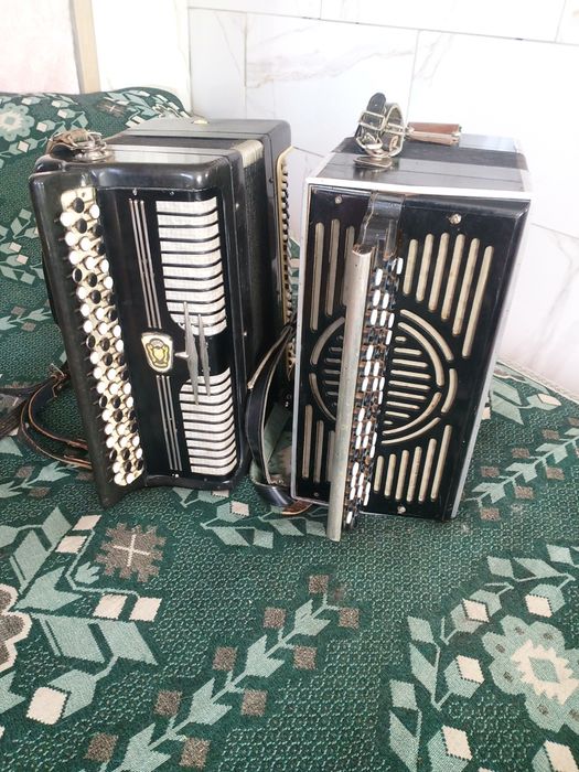 Продам два Тульских і баян Радуга