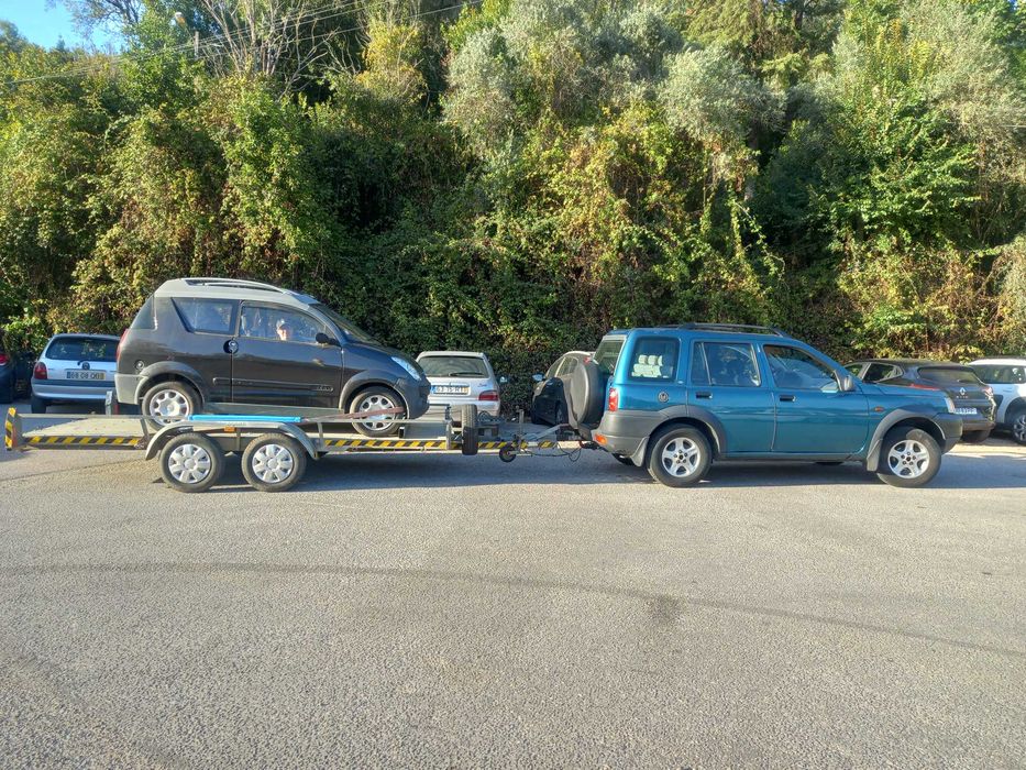 Serviços de  transporte de viaturas