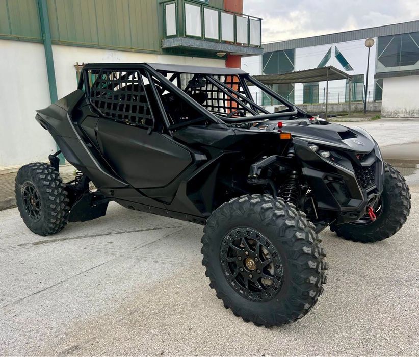 Can Am Maverick R 2025 STOCK FMP