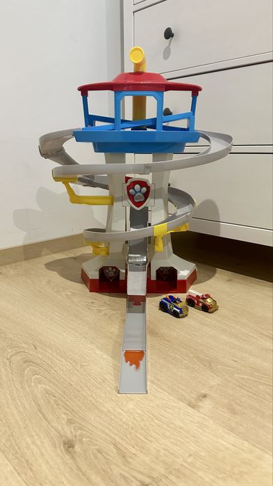 Duza wieza baza ze zjezdzalnia psi patrol adventure rescue way autka