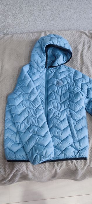 Осеняя курка Benetton