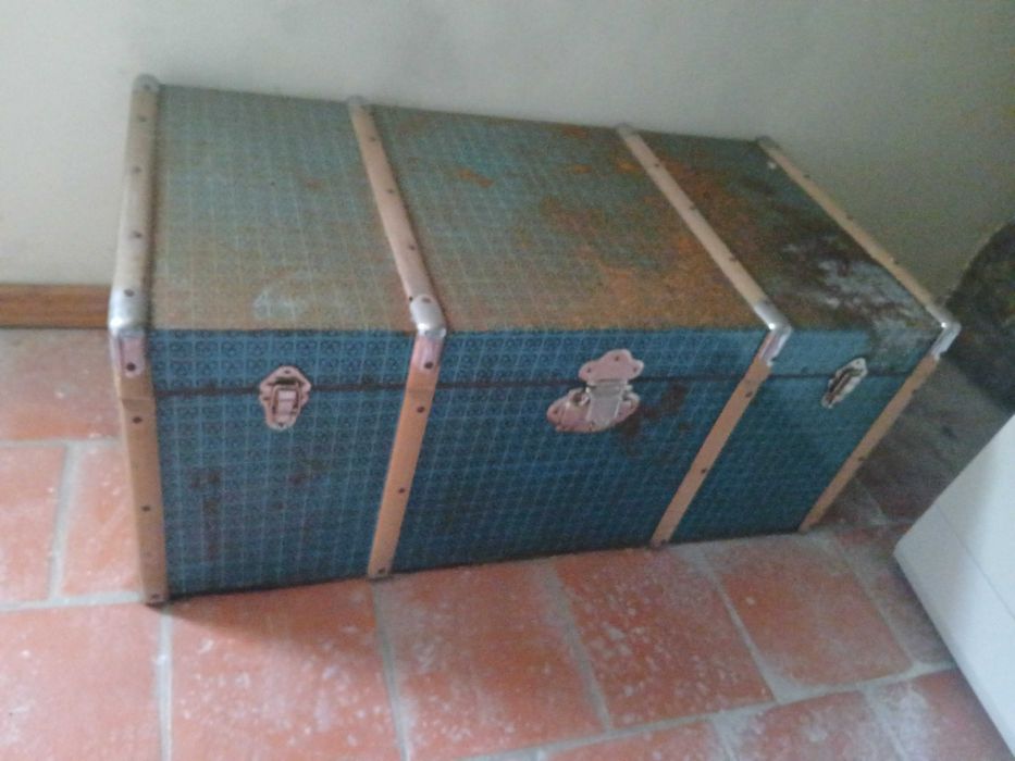 Moveis, sala,  cozinha, loja, espaços de lazer.