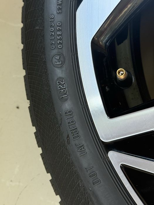 Диски оригінал r19 VW ID3 215/50r19 Continental шини зимові 10A601025H