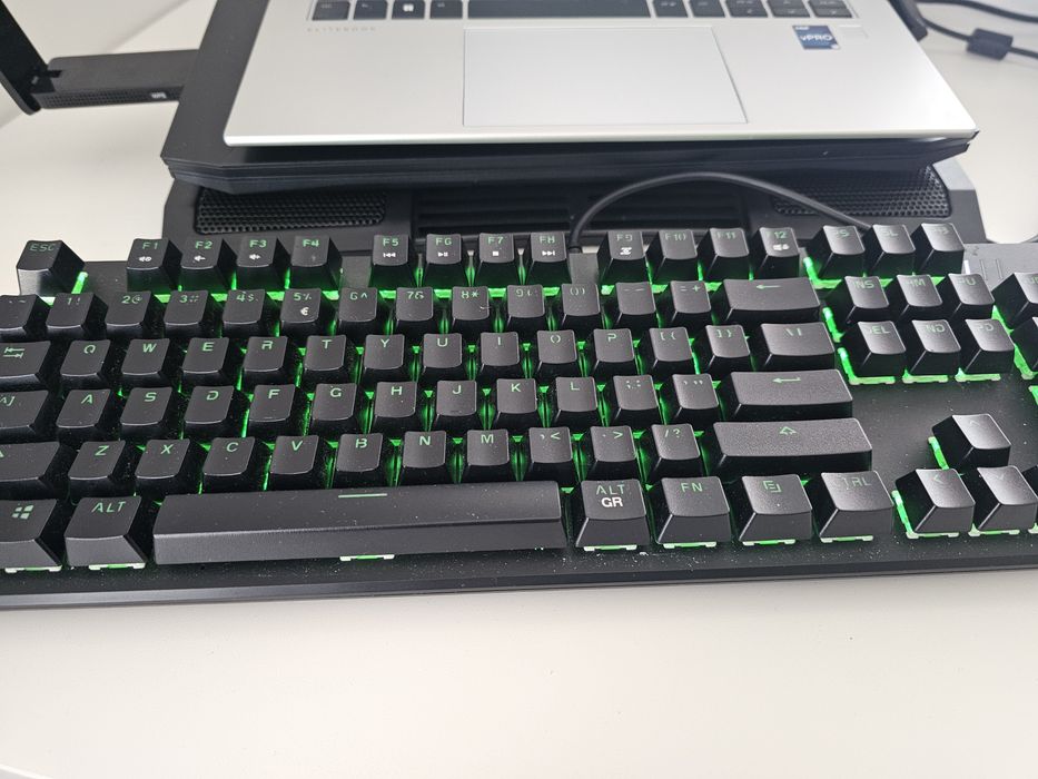 Teclado gaming HP Pavilion 500 mecânico