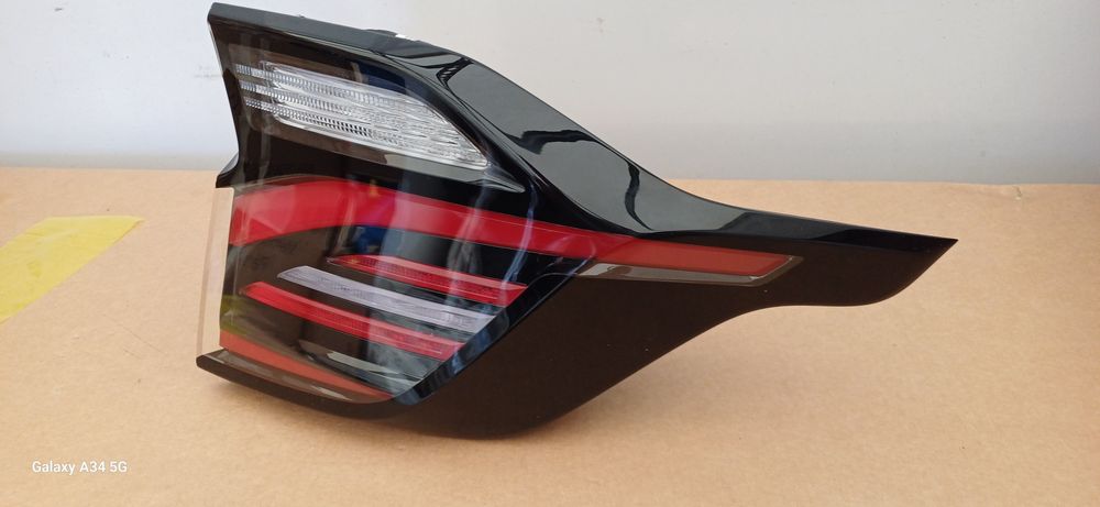 Lampa lewa tył błotnik Kia Sportage V