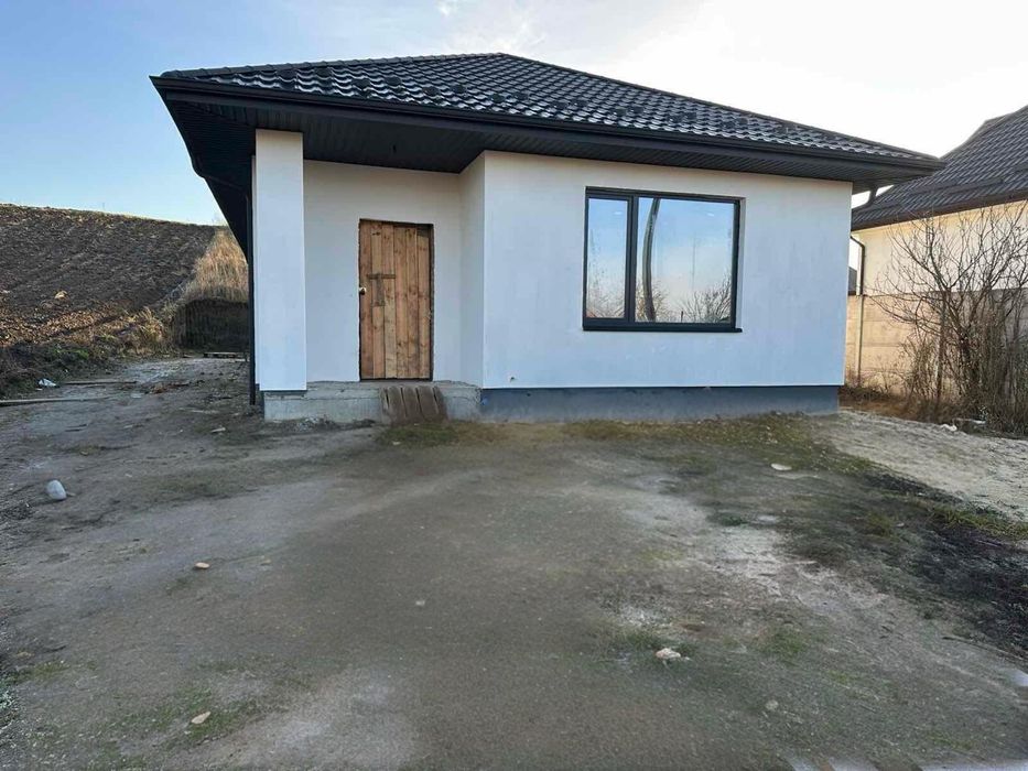 Новий будинок біля міста