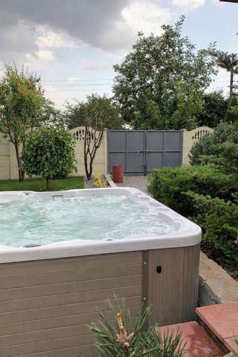 Продам джакузи (SPA) IQUE Hottubs of Sweden — Family Lux