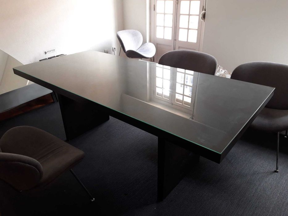 Mesa grande com vidro por cima 0,90 m x 2,00 m