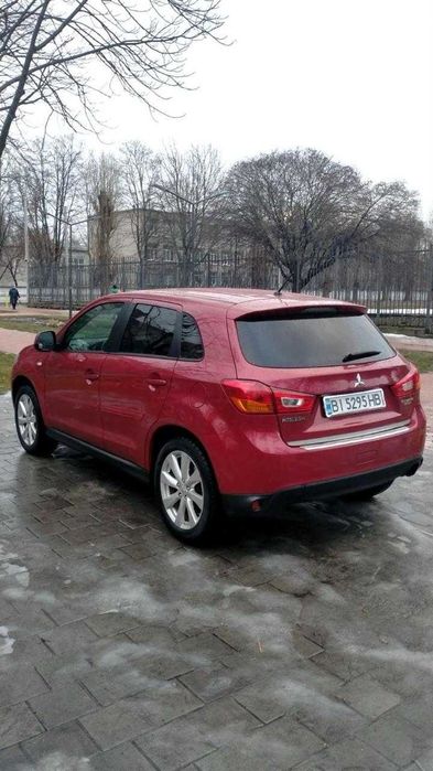 Продаю гарний кросовер!