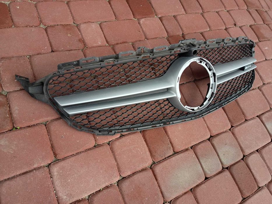 Grill Mercedes W205 c43 AMG