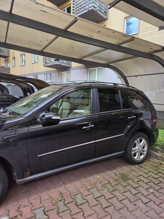 Mersedes- Benz ML320
