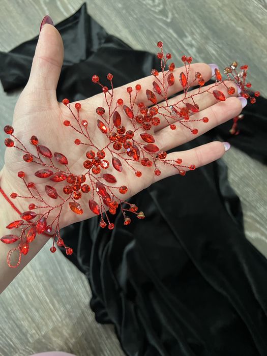 Платье чёрное велюр фотосессия беременност серёжки украшение на голову