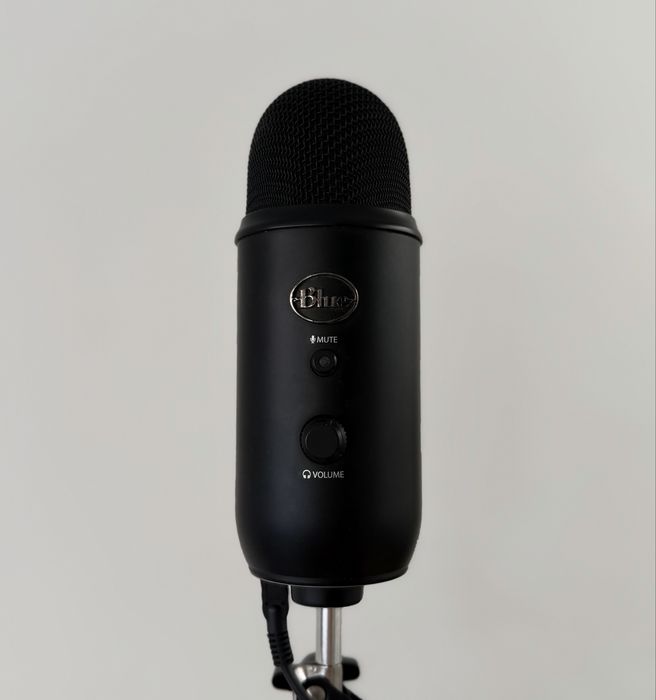 Microfone Blue Yeti + suporte