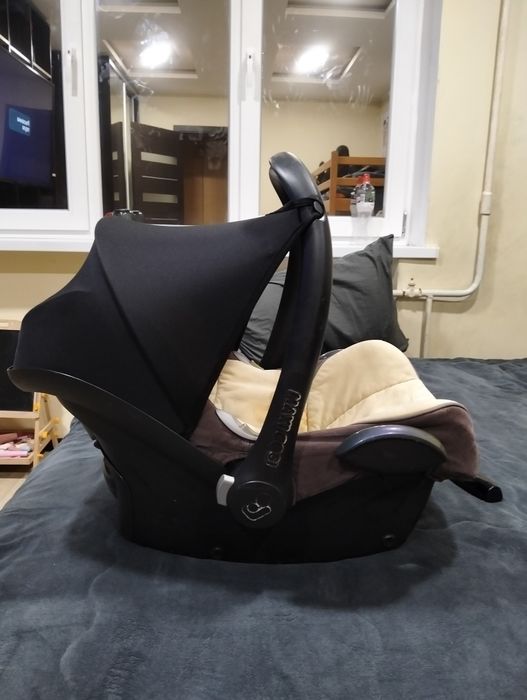 Автокрісло для немовлят Maxi Cosi