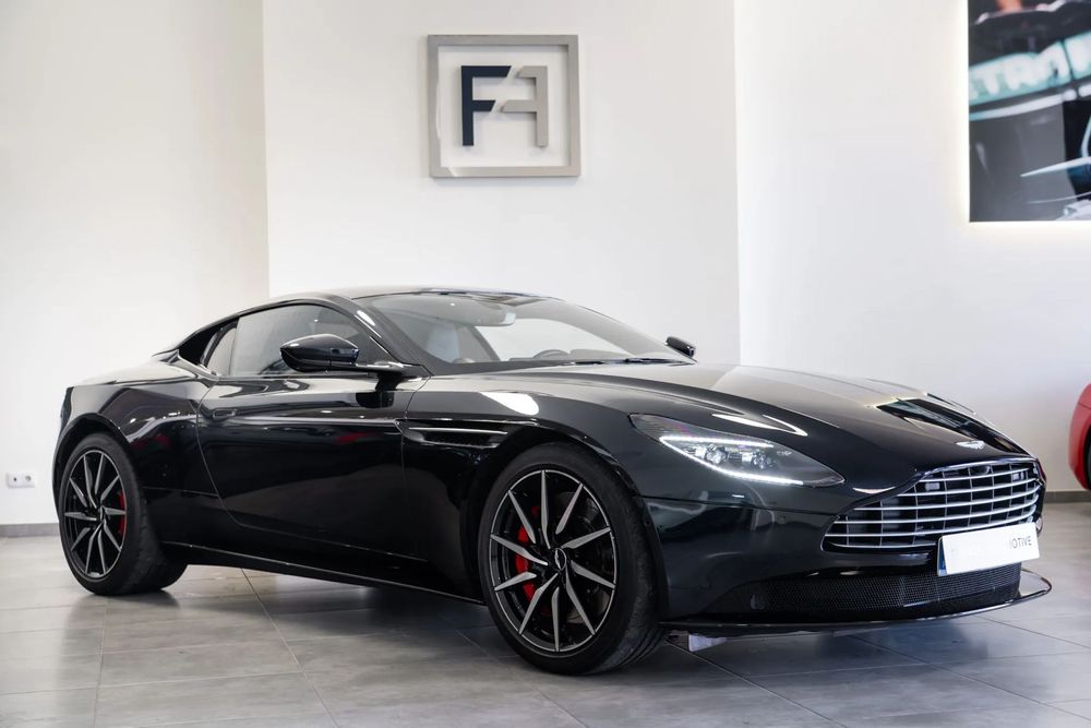 Aston Martin DB11 Coupé V8 Auto
