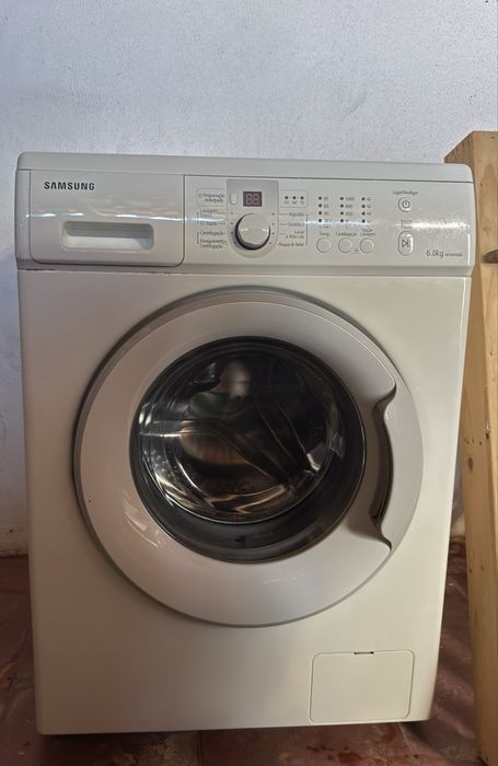 Máquina de lavar roupa Samsung