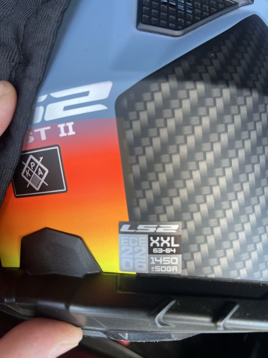 Продам шолом новий LS2!