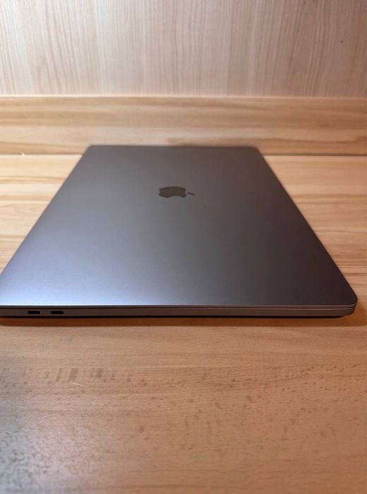 MacBook Pro 16" 2019 / Intel Core i7 / 16 GB RAM / 512 GB SSD / Ідеальний стан