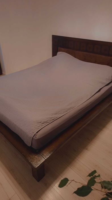 łóżko drewniane  ..