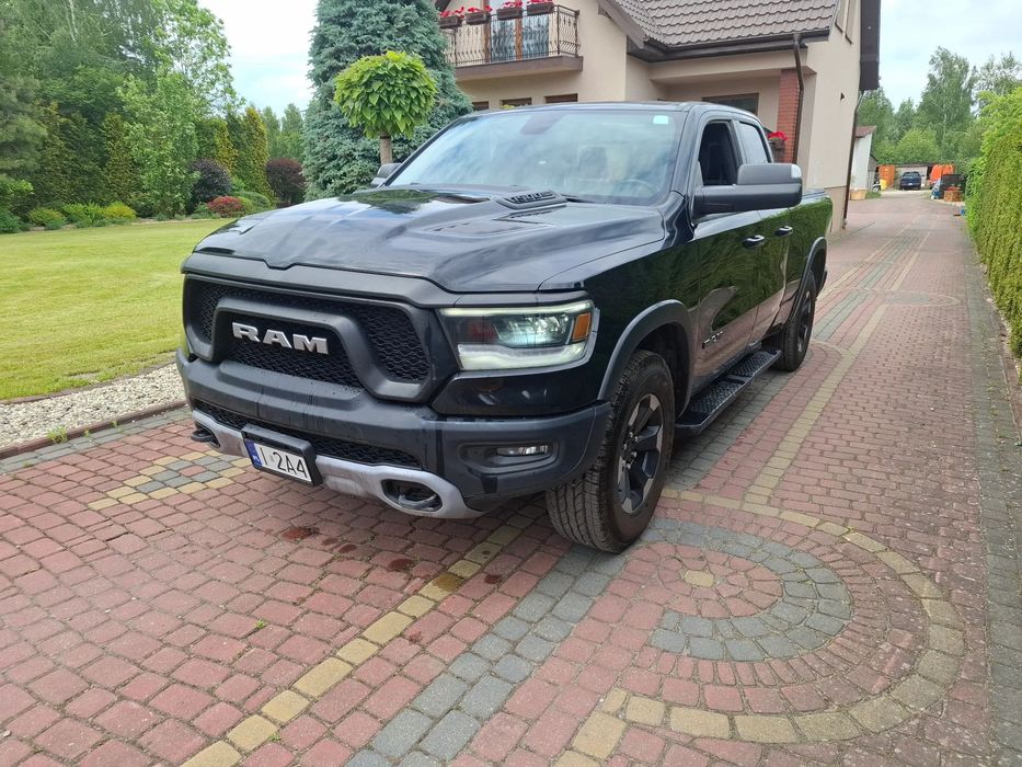 RAM 1500 Ram 5.7 hemi rebel
