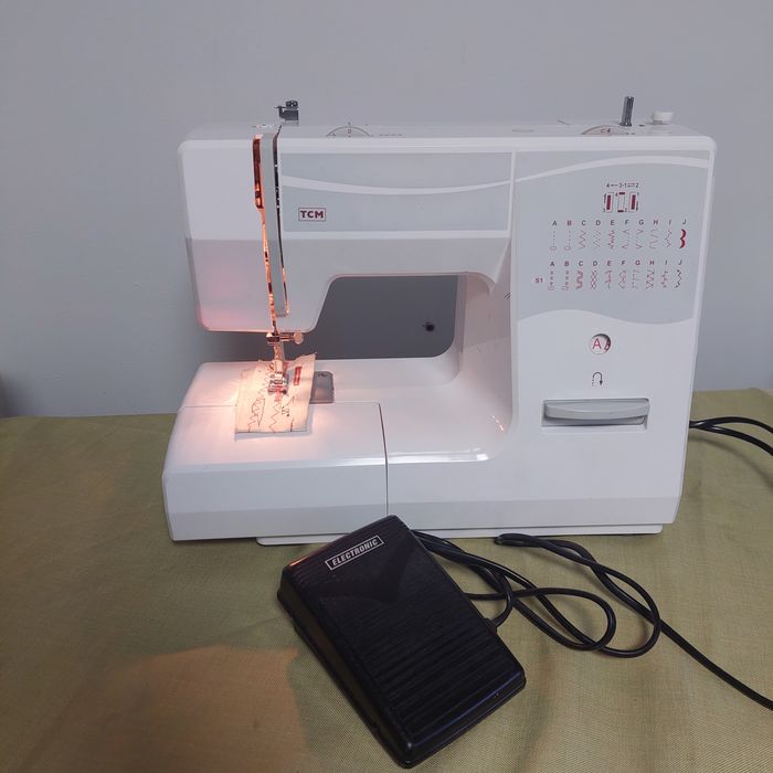 Швейна машинка TMC для шиття вишивання швейная машына