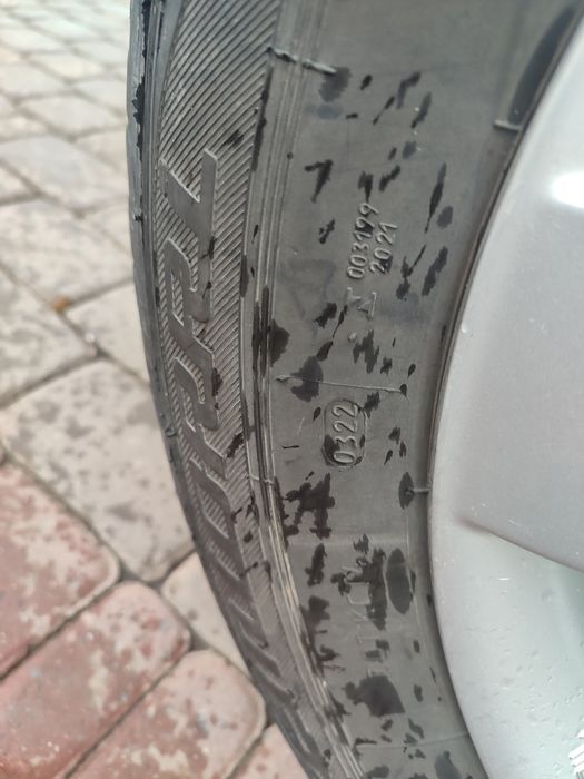 Комплект гума з дисками