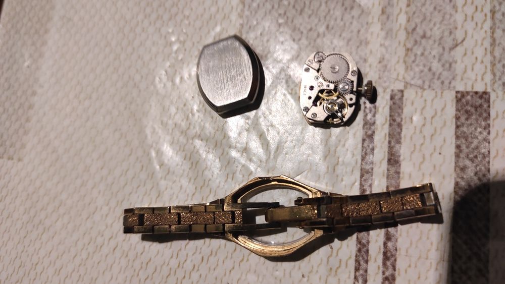 жіночий годинник «Луч» з браслетом